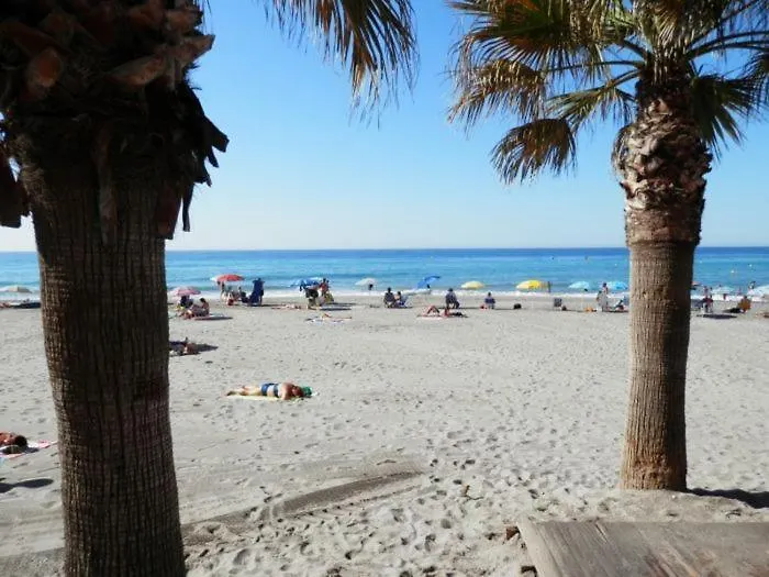 Apartamento Rivas, Junto A La Playa Torrecilla Nerja